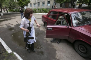 Wounded "colorado": no more "Russia, russia", now its "please save me", and even gave up his gun.